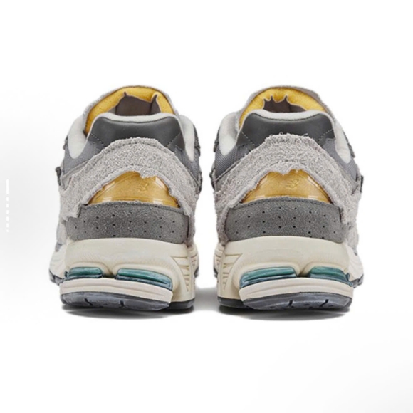 New Balance 2002r Protection Pack Rain Cloud