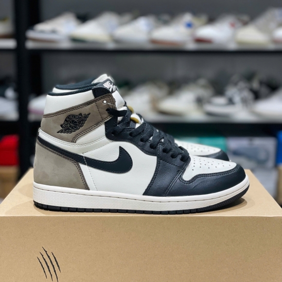 Nike Jordan 1 High Dark Mocha