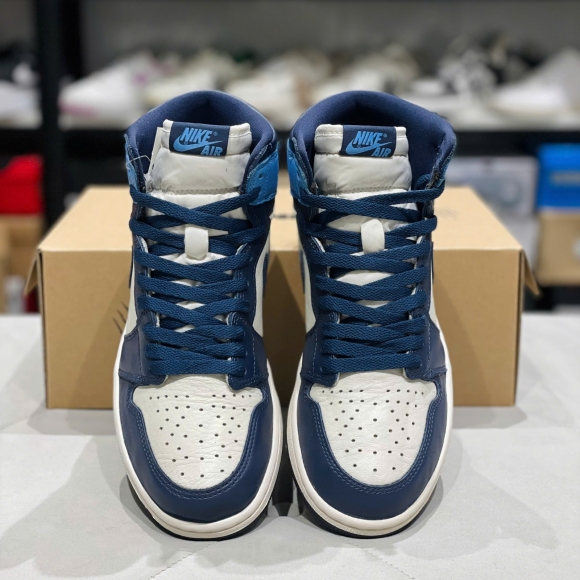 Nike Jordan 1 Obsidian