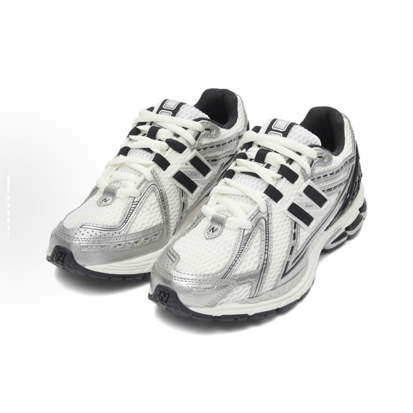 New Balance 1906R ‘Silver Metalic’ 