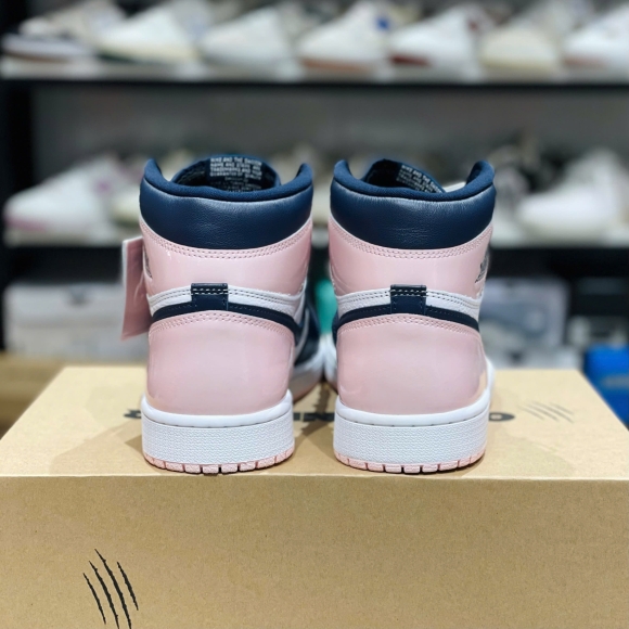 Nike Jordan 1High Atmosphere 