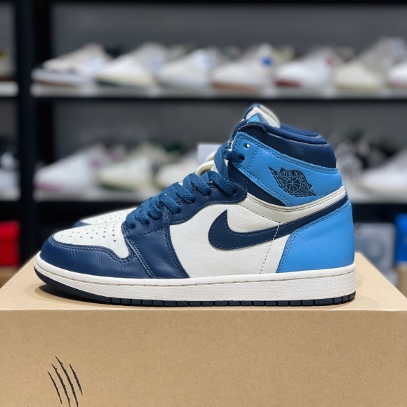 Nike Jordan 1 Obsidian