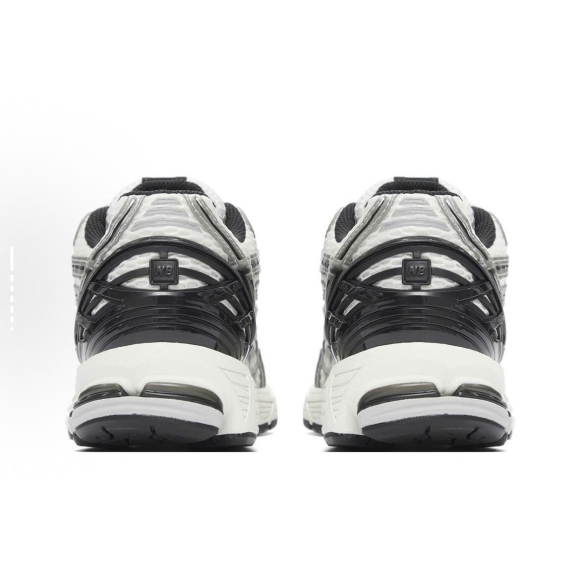 New Balance 1906R ‘Silver Metalic’ 