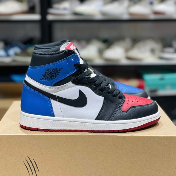 Nike Jordan 1 High OG Top 3 